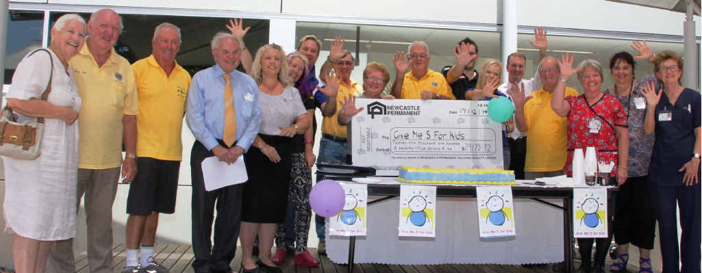 BIG GIFT: Give Me 5 For Kidss organisers, donors and benefactors celebrate together at Coffs Harbour Health Campus as a cheque for $29,175.72 is presented to the hospital’s Paediatric Unit and Special Care Nursery. BIG GIFT: Give Me 5 For Kidss organisers, donors and benefactors celebrate together at Coffs Harbour Health Campus as a cheque for $29,175.72 is presented to the hospital’s Paediatric Unit and Special Care Nursery.